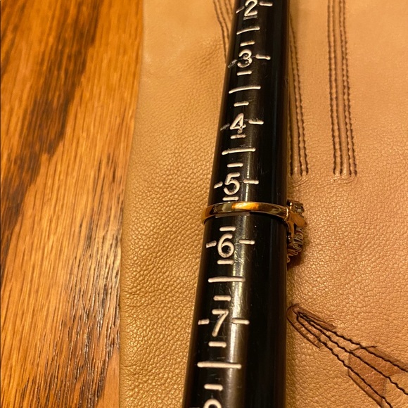 Elegant Garnet 9K Cluster Ring - Picture 6 of 7